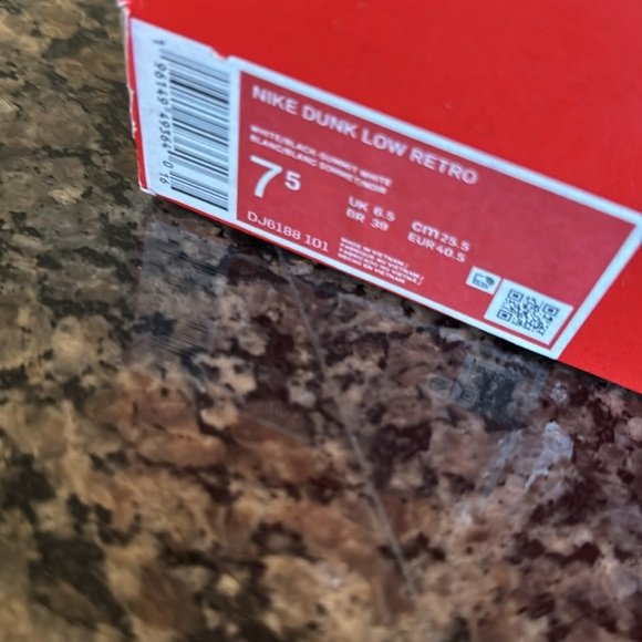 Jordan Kids Black and Blue Athletic Shoes 7Y - Picture 15 of 15